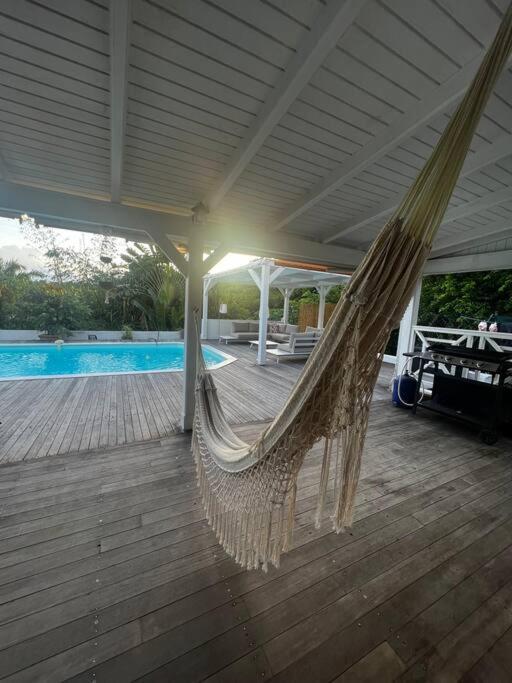 Spacieuse Villa Corossol Avec Piscine Et Jeux Exterieurs Le Gosier  Exterior foto